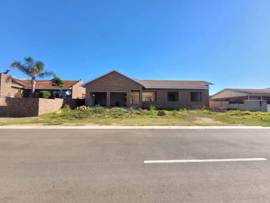 3 Bedroom Property for Sale in Wavecrest Eastern Cape